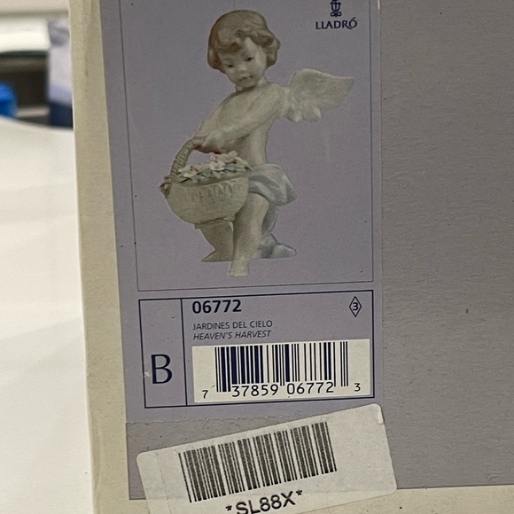 Lladró Heaven’s Harvest Angel - Picture 3 of 5
